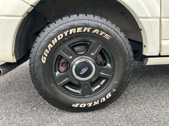 エクスペディション リミテッド　ロングボディ（長さ５６３ｃｍ）　４ＷＤ　サンルーフ　革シート　サイド出しマフラー　電動サイドステップ＆リアゲート　ヒッチ　純正１７ＡＷ　ＬＥＤヘッド　バックカメラ　ドラレコ　ＥＴＣ　キーレス　下取車（9枚目）