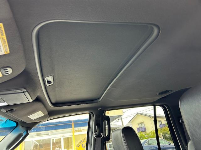 エクスペディション リミテッド　ロングボディ（長さ５６３ｃｍ）　４ＷＤ　サンルーフ　革シート　サイド出しマフラー　電動サイドステップ＆リアゲート　ヒッチ　純正１７ＡＷ　ＬＥＤヘッド　バックカメラ　ドラレコ　ＥＴＣ　キーレス　下取車（10枚目）