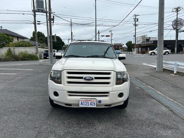 エクスペディション リミテッド　ロングボディ（長さ５６３ｃｍ）　４ＷＤ　サンルーフ　革シート　サイド出しマフラー　電動サイドステップ＆リアゲート　ヒッチ　純正１７ＡＷ　ＬＥＤヘッド　バックカメラ　ドラレコ　ＥＴＣ　キーレス　下取車（13枚目）