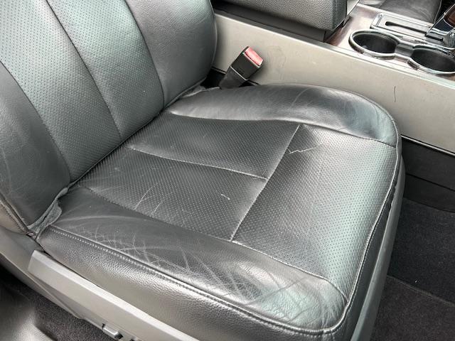 エクスペディション リミテッド　ロングボディ（長さ５６３ｃｍ）　４ＷＤ　サンルーフ　革シート　サイド出しマフラー　電動サイドステップ＆リアゲート　ヒッチ　純正１７ＡＷ　ＬＥＤヘッド　バックカメラ　ドラレコ　ＥＴＣ　キーレス　下取車（50枚目）