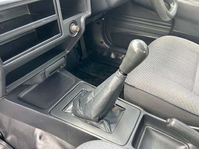 コンフォート ＤＸ　元教習車　ＬＰＧ仕様　５速マニュアル車　法人１オーナー　禁煙車　純正（スチールホイール・センターキャップ・ワイドサイドバイザー・コーナーポール・フォグランプ・デジタル時計・フロアマット）（4枚目）