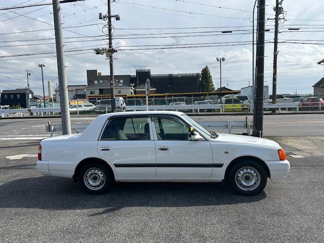 コンフォート ＤＸ　元教習車　ＬＰＧ仕様　５速マニュアル車　法人１オーナー　禁煙車　純正（スチールホイール・センターキャップ・ワイドサイドバイザー・コーナーポール・フォグランプ・デジタル時計・フロアマット）（13枚目）