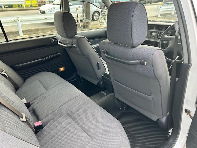 コンフォート ＤＸ　元教習車　ＬＰＧ仕様　５速マニュアル車　法人１オーナー　禁煙車　純正（スチールホイール・センターキャップ・ワイドサイドバイザー・コーナーポール・フォグランプ・デジタル時計・フロアマット）（18枚目）