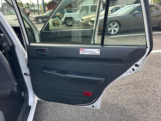 コンフォート ＤＸ　元教習車　ＬＰＧ仕様　５速マニュアル車　法人１オーナー　禁煙車　純正（スチールホイール・センターキャップ・ワイドサイドバイザー・コーナーポール・フォグランプ・デジタル時計・フロアマット）（24枚目）