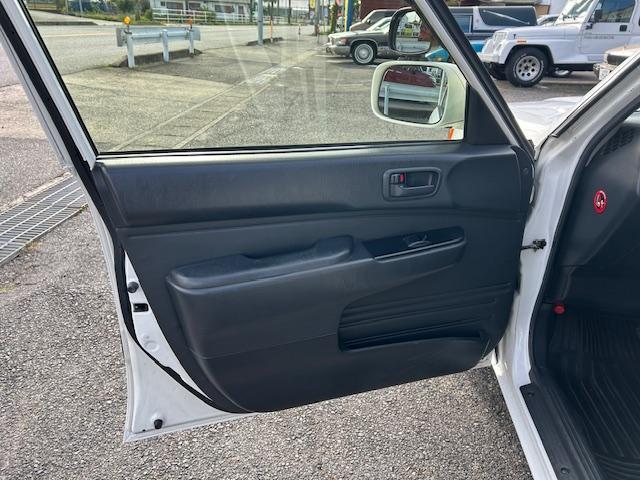 コンフォート ＤＸ　元教習車　ＬＰＧ仕様　５速マニュアル車　法人１オーナー　禁煙車　純正（スチールホイール・センターキャップ・ワイドサイドバイザー・コーナーポール・フォグランプ・デジタル時計・フロアマット）（25枚目）