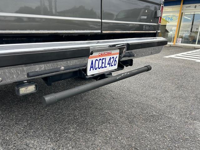 シボレーサバーバン 　シルバラード　新車並行　６．２ディーゼル　４ＷＤ　リフトアップ　社外ショック　社外１５ＡＷ　Ｆベンチシートキット　ヒッチ　ＳＤナビ　Ｂｌｕｅｔｏｏｔｈ　地デジ　ＥＴＣ　天井張替済　自社顧客下取車（11枚目）