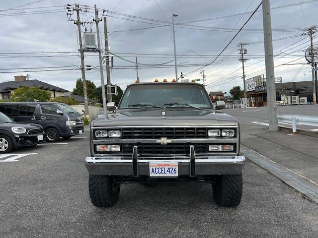 シボレーサバーバン 　シルバラード　新車並行　６．２ディーゼル　４ＷＤ　リフトアップ　社外ショック　社外１５ＡＷ　Ｆベンチシートキット　ヒッチ　ＳＤナビ　Ｂｌｕｅｔｏｏｔｈ　地デジ　ＥＴＣ　天井張替済　自社顧客下取車（14枚目）