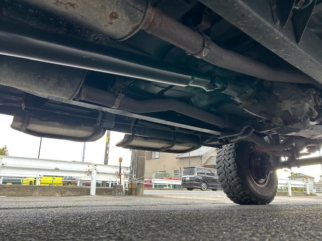 シボレーサバーバン 　シルバラード　新車並行　６．２ディーゼル　４ＷＤ　リフトアップ　社外ショック　社外１５ＡＷ　Ｆベンチシートキット　ヒッチ　ＳＤナビ　Ｂｌｕｅｔｏｏｔｈ　地デジ　ＥＴＣ　天井張替済　自社顧客下取車（34枚目）