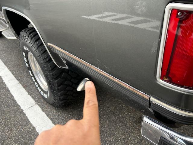 シボレーサバーバン 　シルバラード　新車並行　６．２ディーゼル　４ＷＤ　リフトアップ　社外ショック　社外１５ＡＷ　Ｆベンチシートキット　ヒッチ　ＳＤナビ　Ｂｌｕｅｔｏｏｔｈ　地デジ　ＥＴＣ　天井張替済　自社顧客下取車（38枚目）