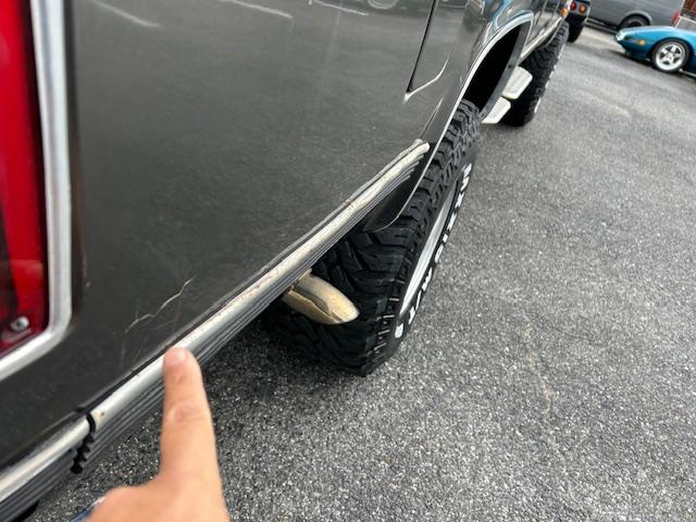 シボレーサバーバン 　シルバラード　新車並行　６．２ディーゼル　４ＷＤ　リフトアップ　社外ショック　社外１５ＡＷ　Ｆベンチシートキット　ヒッチ　ＳＤナビ　Ｂｌｕｅｔｏｏｔｈ　地デジ　ＥＴＣ　天井張替済　自社顧客下取車（39枚目）