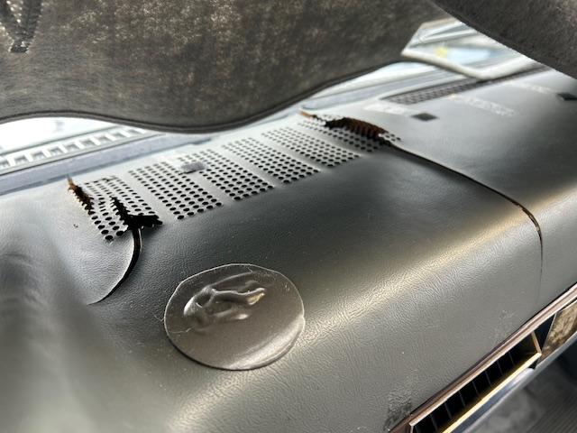 シボレーサバーバン 　シルバラード　新車並行　６．２ディーゼル　４ＷＤ　リフトアップ　社外ショック　社外１５ＡＷ　Ｆベンチシートキット　ヒッチ　ＳＤナビ　Ｂｌｕｅｔｏｏｔｈ　地デジ　ＥＴＣ　天井張替済　自社顧客下取車（53枚目）