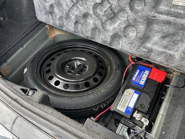 クライスラー・３００Ｃ ５．７ＨＥＭＩ　サンルーフ　革シート　全席シートヒーター　ウッドコンビステアリング　２２ＡＷ（ＷＯＲＫ）　マフラー（Ｂｏｒｌａ）　純正キーレス　ナビ　ＳＤ　ＤＶＤ　ＵＳＢ　Ｂｌｕｅｔｏｏｔｈ　ＴＶ（34枚目）