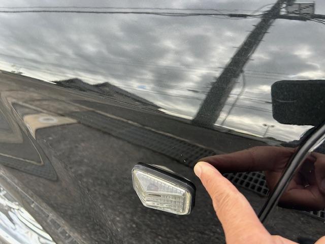 クライスラー・３００Ｃ ５．７ＨＥＭＩ　サンルーフ　革シート　全席シートヒーター　ウッドコンビステアリング　２２ＡＷ（ＷＯＲＫ）　マフラー（Ｂｏｒｌａ）　純正キーレス　ナビ　ＳＤ　ＤＶＤ　ＵＳＢ　Ｂｌｕｅｔｏｏｔｈ　ＴＶ（38枚目）