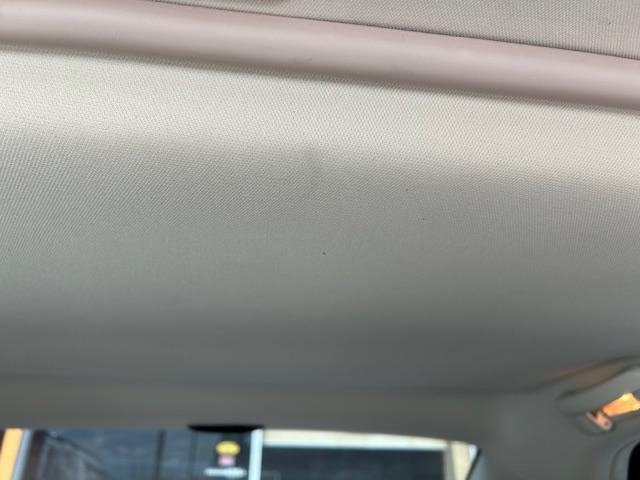 クライスラー・３００Ｃ ５．７ＨＥＭＩ　サンルーフ　革シート　全席シートヒーター　ウッドコンビステアリング　２２ＡＷ（ＷＯＲＫ）　マフラー（Ｂｏｒｌａ）　純正キーレス　ナビ　ＳＤ　ＤＶＤ　ＵＳＢ　Ｂｌｕｅｔｏｏｔｈ　ＴＶ（43枚目）