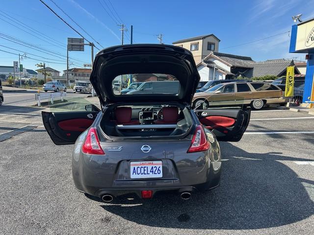 フェアレディＺ ４０ｔｈアニバーサリー　２オーナー　記録簿９枚　純正ＲＡＹＳ鍛造１９ＡＷ　コンビシート（革／ベロア・電動）　純正ＨＤＤナビ　ＣＤ　ＤＶＤ　地デジ　ＡＵＸ　Ｂｌｕｅｔｏｏｔｈ　バックカメラ　ＥＴＣ　ＨＩＤ　スマートキー　下取車（15枚目）