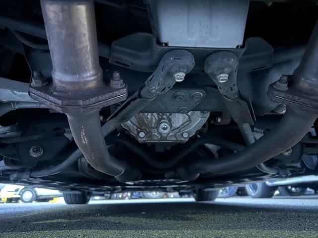 フェアレディＺ ４０ｔｈアニバーサリー　２オーナー　記録簿９枚　純正ＲＡＹＳ鍛造１９ＡＷ　コンビシート（革／ベロア・電動）　純正ＨＤＤナビ　ＣＤ　ＤＶＤ　地デジ　ＡＵＸ　Ｂｌｕｅｔｏｏｔｈ　バックカメラ　ＥＴＣ　ＨＩＤ　スマートキー　下取車（34枚目）