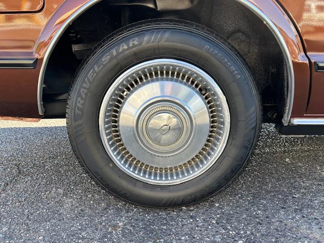 マークII 　グランデ　同色全塗装済（Ｒ７／１１）　Ｂｌｕｅｔｏｏｔｈ　ｉｐｏｄ　ＡＵＸ　バックカメラ　ＵＳＢ　ＥＴＣ　プッシュスタート　自社顧客下取車（6枚目）