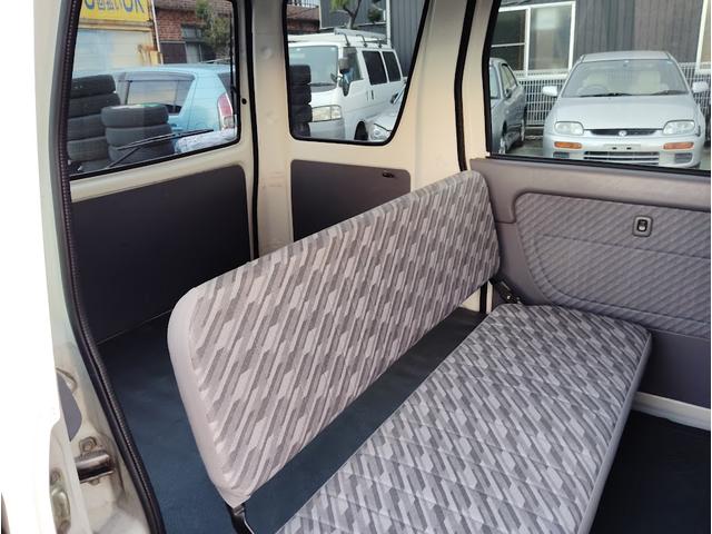 ハイゼットカーゴ クルーズ　ユーザー買取　５ＭＴ　両側スライドドア　エアコン　パワステ　パワーウィンドウ　集中ドアロック　キーレスキー　取扱説明書　メンテナンスノート（14枚目）