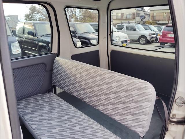 ハイゼットカーゴ クルーズ　ユーザー買取　５ＭＴ　両側スライドドア　エアコン　パワステ　パワーウィンドウ　集中ドアロック　キーレスキー　取扱説明書　メンテナンスノート（15枚目）