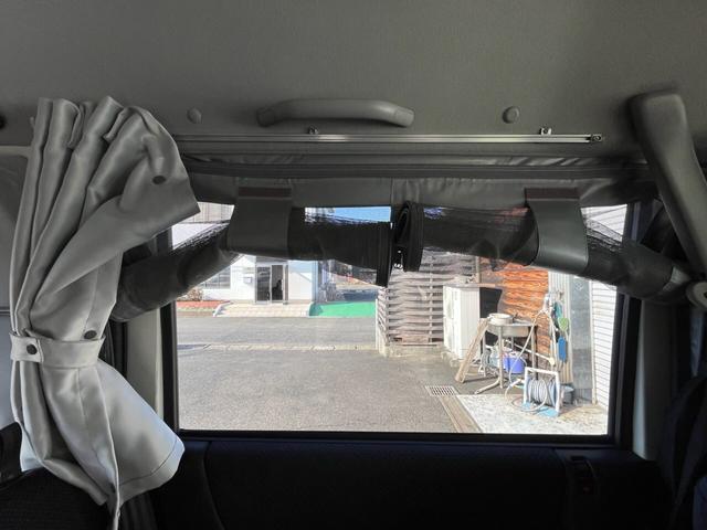バモスホビオ Ｇ　４ＷＤ　軽キャン　４ＷＤ　車中泊　ホワイトハウス仕様　就寝人数２人　キッチン　給水／排水タンク　シャワー　テーブル　網戸（13枚目）