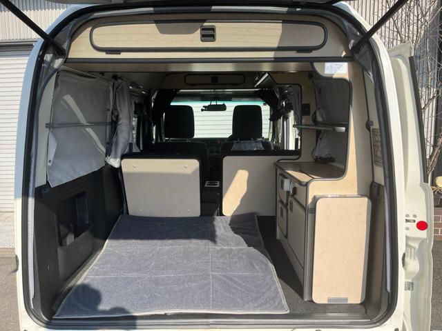 バモスホビオ Ｇ　４ＷＤ　軽キャン　４ＷＤ　車中泊　ホワイトハウス仕様　就寝人数２人　キッチン　給水／排水タンク　シャワー　テーブル　網戸（16枚目）