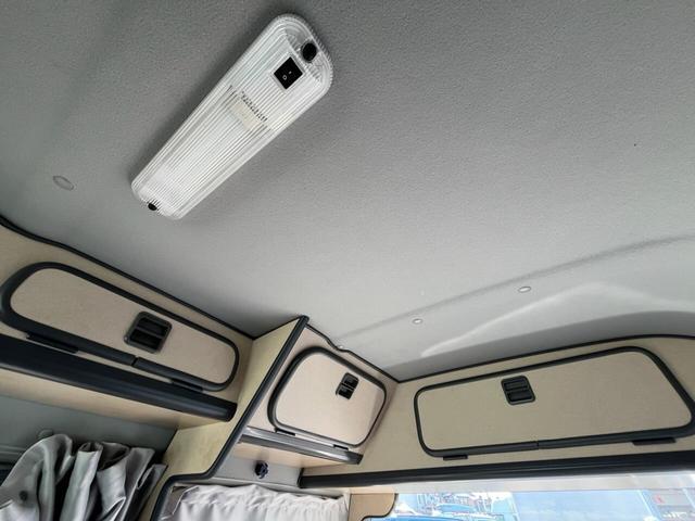 バモスホビオ Ｇ　４ＷＤ　軽キャン　４ＷＤ　車中泊　ホワイトハウス仕様　就寝人数２人　キッチン　給水／排水タンク　シャワー　テーブル　網戸（34枚目）