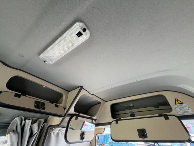 バモスホビオ Ｇ　４ＷＤ　軽キャン　４ＷＤ　車中泊　ホワイトハウス仕様　就寝人数２人　キッチン　給水／排水タンク　シャワー　テーブル　網戸（35枚目）