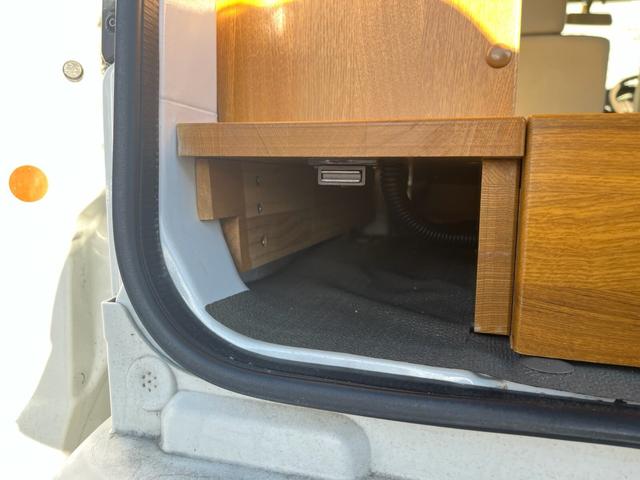エブリイ ジョインターボ　ハイルーフ　軽キャン　車中泊　テーブル　可動式室内　フルフラット　ＴＶナビ　オーディオ　ＡＣコンセント２つ　サイドオーニング（27枚目）