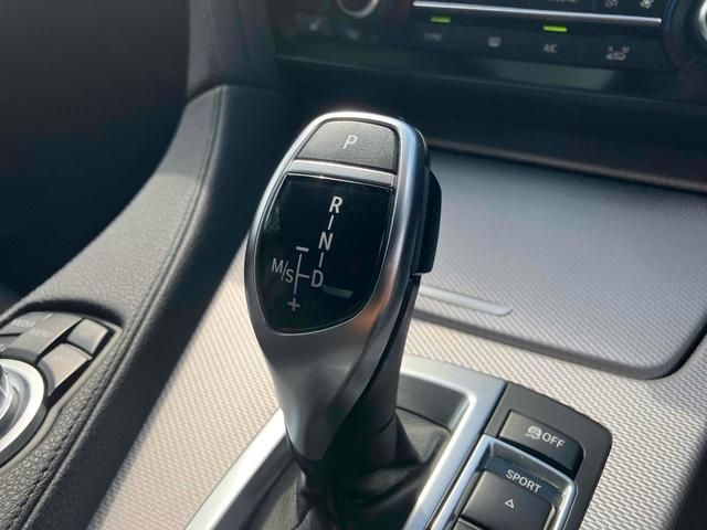 6シリーズ 640iグランクーペ バックカメラ クリアランスソナー オートクルーズコントロール レーンアシスト AT ターボ オートライト HID シートヒーター アルミホイール パワーシート 盗難防止システム ABS ESC CD(13枚目)