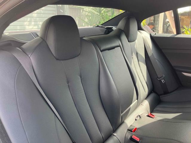 6シリーズ 640iグランクーペ バックカメラ クリアランスソナー オートクルーズコントロール レーンアシスト AT ターボ オートライト HID シートヒーター アルミホイール パワーシート 盗難防止システム ABS ESC CD(15枚目)