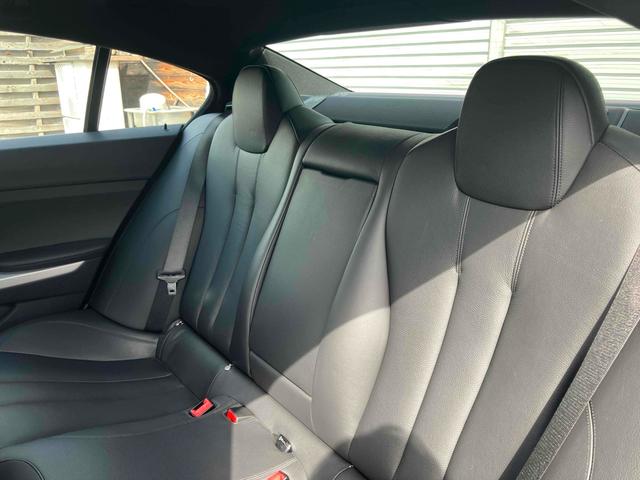 6シリーズ 640iグランクーペ バックカメラ クリアランスソナー オートクルーズコントロール レーンアシスト AT ターボ オートライト HID シートヒーター アルミホイール パワーシート 盗難防止システム ABS ESC CD(29枚目)