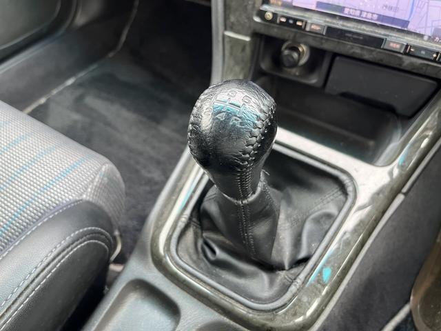 レガシィＢ４ 　２．０　ＲＳＫ　４ＷＤ　５速マニュアル　純正１７インチアルミホイール　ボクサーエンジン　社外カロッツェリアナビ　フルセグＴＶ　ＥＴＣ　４．８万ｋｍ時タイミングベルト交換　ＭＯＭＯステ（22枚目）