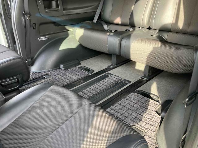 エルグランド ハイウェイスター　ＥＴＣ　サイドカメラ　両側スライド・片側電動　ＨＩＤ　サンルーフ　スマートキー　電動格納ミラー　３列シート　ＡＴ　アルミホイール　ＣＤ　ＤＶＤ再生　ＭＤ　盗難防止システム　衝突安全ボディ　ＡＢＳ（52枚目）