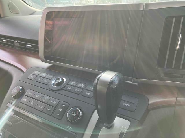 エルグランド ハイウェイスター　ＥＴＣ　サイドカメラ　両側スライド・片側電動　ＨＩＤ　サンルーフ　スマートキー　電動格納ミラー　３列シート　ＡＴ　アルミホイール　ＣＤ　ＤＶＤ再生　ＭＤ　盗難防止システム　衝突安全ボディ　ＡＢＳ（79枚目）