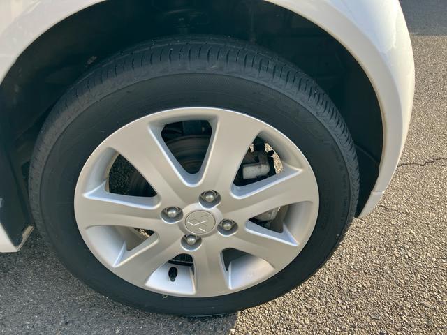 アイミーブ ベースグレード　エアコン　パワーステアリング　パワーウィンドウ　運転席エアバッグ　助手席エアバッグ　衝突安全ボディ　盗難防止システム　ＴＶ　ＥＴＣ（12枚目）