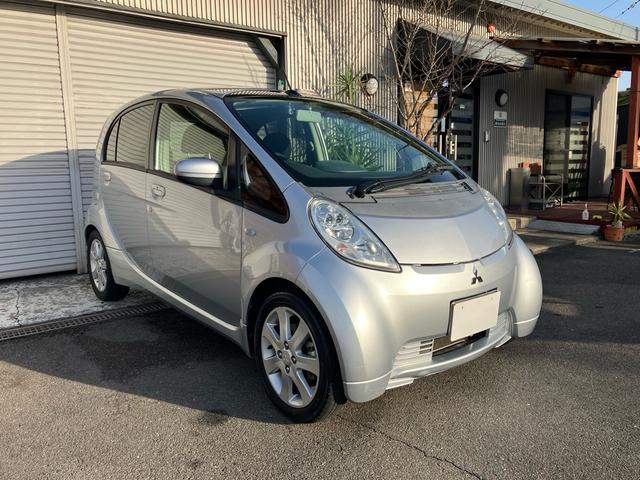 アイミーブ ベースグレード　エアコン　パワーステアリング　パワーウィンドウ　運転席エアバッグ　助手席エアバッグ　盗難防止システム　衝突安全ボディ　ＴＶ　ＥＴＣ（3枚目）