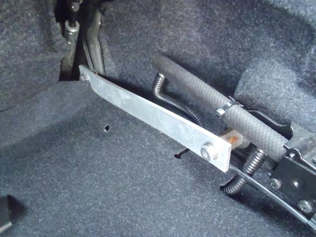 コペン アクティブトップ　ＭＴ車　純正レカロシート　社外マフラー　ロム　エアロ　調整式ダンパー　社外アルミホイール　（ＳＳＲ）１６５／４５　Ｒ１６インチアップ　キーレス　ＥＴＣ　ＣＤ　シートヒーター　ターボ　ＪＵ保証１年（67枚目）