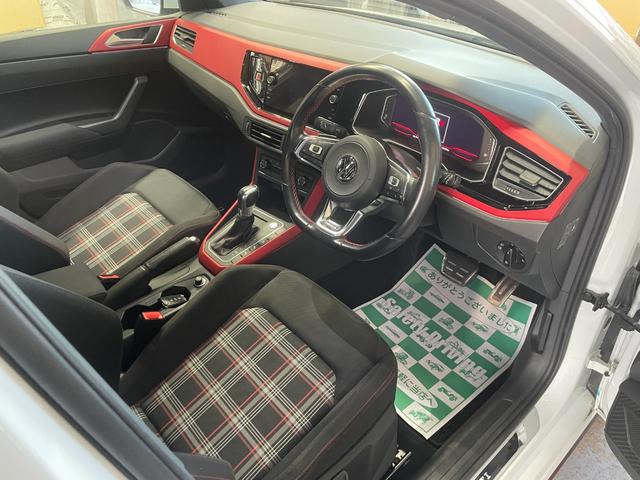 ポロＧＴＩ ベースグレード　ナビ　ＴＶ　バックカメラ　アダプティブクルーズ　ブラインドスポット（10枚目）