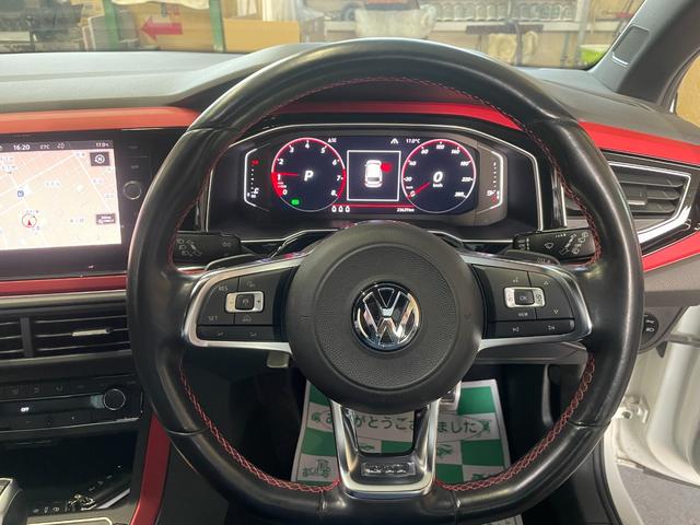 ポロＧＴＩ ベースグレード　ナビ　ＴＶ　バックカメラ　アダプティブクルーズ　ブラインドスポット（16枚目）