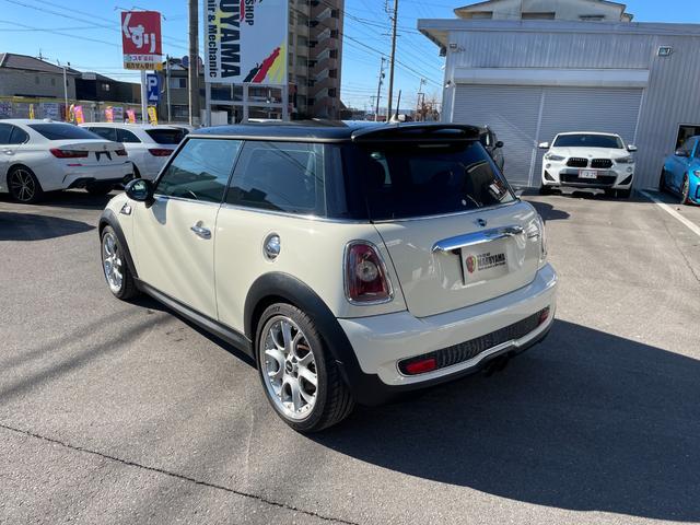 ＭＩＮＩ クーパーＳ　社外ナビ　ＴＶ　バックカメラ　社外足回り　マフラー（8枚目）