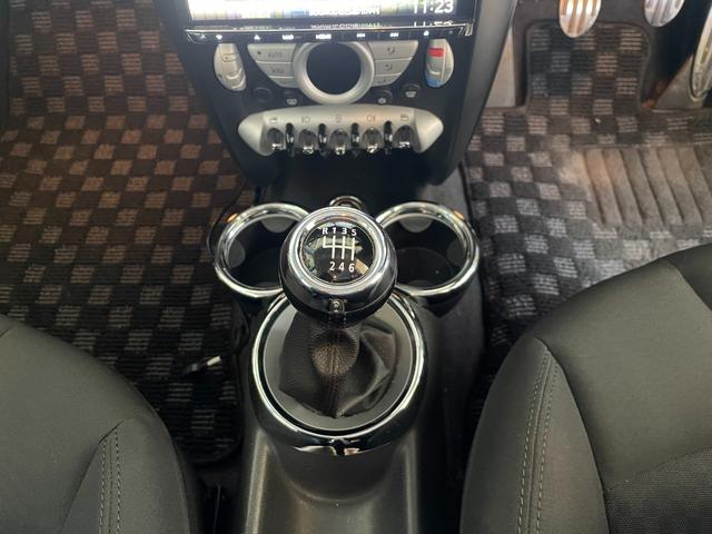 ＭＩＮＩ クーパーＳ　社外ナビ　ＴＶ　バックカメラ　社外足回り　マフラー（11枚目）