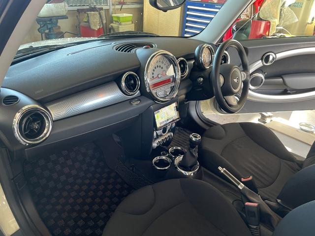 ＭＩＮＩ クーパーＳ　社外ナビ　ＴＶ　バックカメラ　社外足回り　マフラー（20枚目）