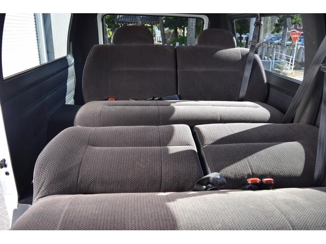 ダッジ・ラム ミディアム 3列シート フルフラットシート リアサイド観音ドア ナビ ETC カスタムグリル クルーズコントロール キーレス 16インチクロームホイール BFグッドリッチホワイトレタータイヤ(42枚目)