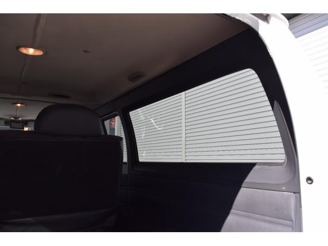 ダッジ・ラム ミディアム 3列シート フルフラットシート リアサイド観音ドア ナビ ETC カスタムグリル クルーズコントロール キーレス 16インチクロームホイール BFグッドリッチホワイトレタータイヤ(48枚目)