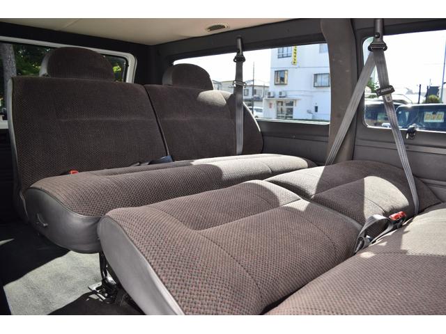 ダッジ・ラム ミディアム 3列シート フルフラットシート リアサイド観音ドア ナビ ETC カスタムグリル クルーズコントロール キーレス 16インチクロームホイール BFグッドリッチホワイトレタータイヤ(49枚目)