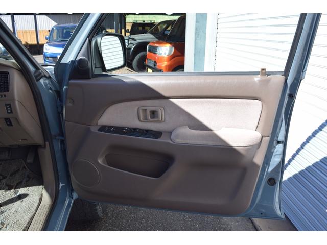 ハイラックスサーフ SSR-G 全塗装 ナローボディ 新品TOYOTAグリル 新品グリルガード 4ランナー純正フェンダーモール ナビ キーレス 電動格納ミラー(22枚目)