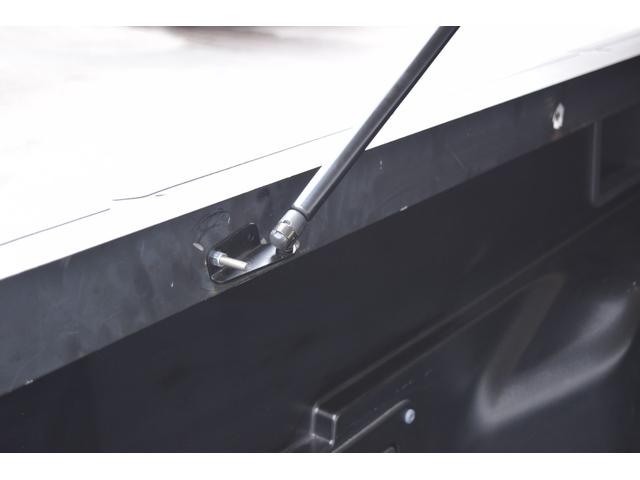 タコマ アクセスキャブ ローダウン ハードトノカバーアブソーバー付 新品BFグッドリッチホワイトレタータイヤ デイトナホイール 新品ヘッドライトレンズ ナビフルセグTV・Bluetooth対応 バックカメラ ETC キーレス(17枚目)