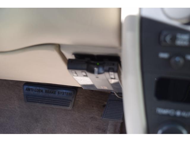 キャデラックセビル ツーリングセダンＳＴＳ　ディーラー車　３２Ｖノーススターエンジン　サンルーフ　ベージュレザーシート　両席シートヒーター　パワーシート　ＢＯＳＥサウンド　ダッシュマット付　１６インチアルミホイール　キーレス（32枚目）