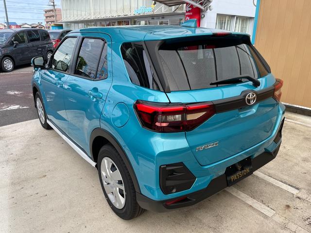 ライズ Ｘ　登録済未使用車　ナビレディパッケージ　衝突被害軽減ブレーキ　コーナーセンサー　スマートキー　アイドリングストップ　バックカメラ　電動格納ドアミラー　横滑り防止機能　パワーウインドウ　ＬＥＤヘッドライト（10枚目）