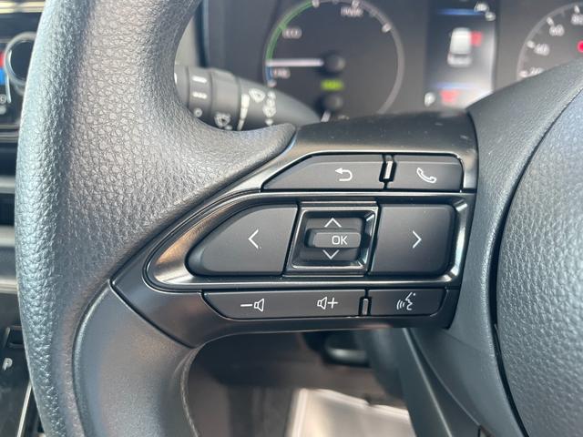 シエンタ ハイブリッドＸ　登録済未使用車　片側電動スライドドア　衝突被害軽減ブレーキ　コーナーセンサー　スマートキー　アダクティブクルーズコントロール　電動格納ドアミラー　ＬＥＤヘッドライト　横滑り防止機能（16枚目）